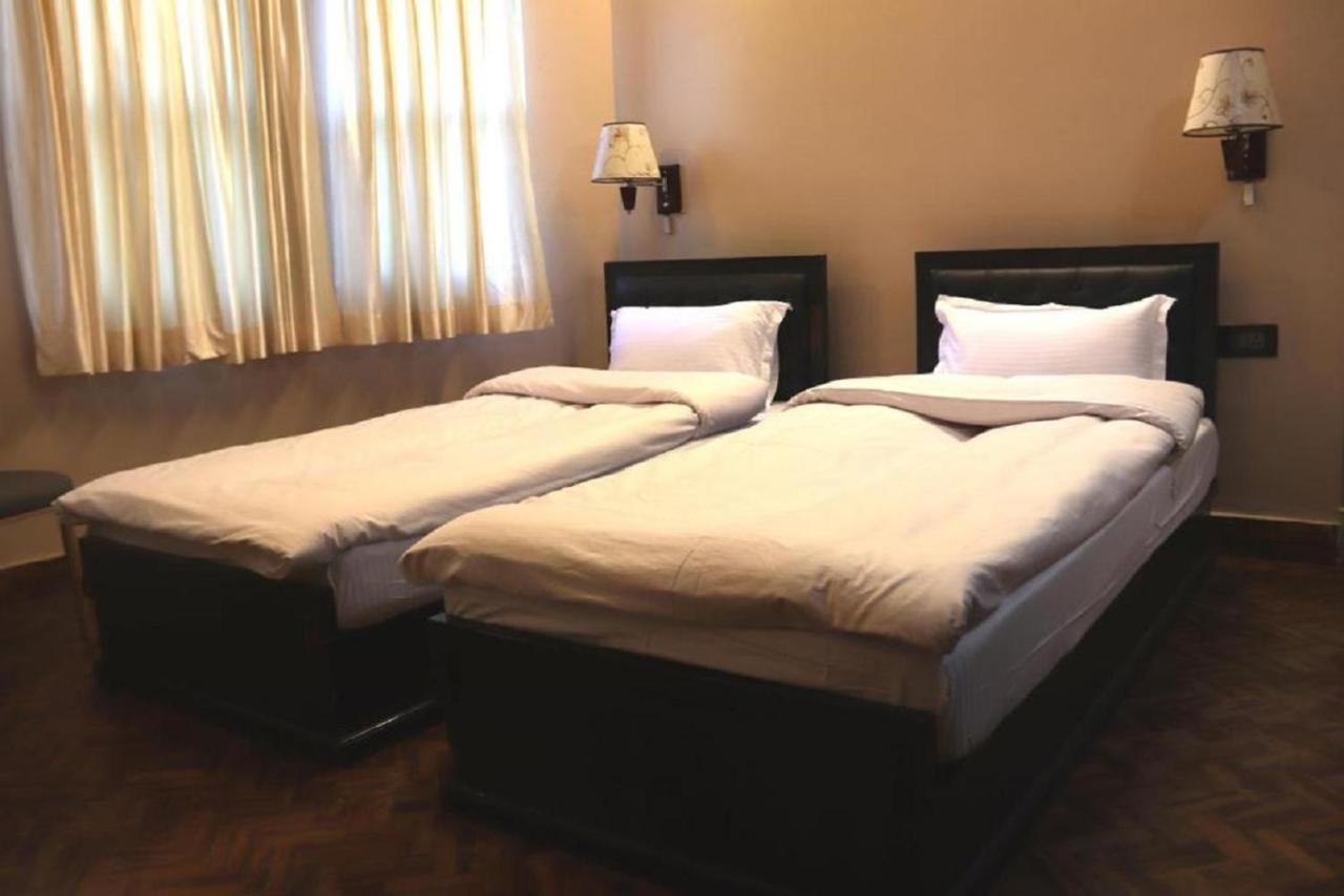 Rinchen Hotel Катманду Экстерьер фото